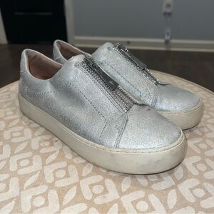 Frye Lena Zip Low Flat Sneaker Silver Metallic Shoes Women's